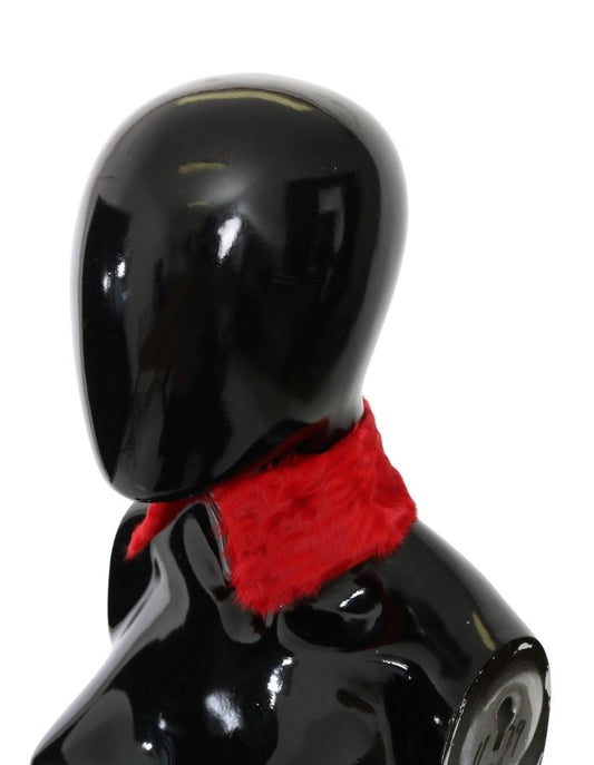 Bufanda de piel roja Dolce Gabbana para vestir y lucir en un ambiente lujoso