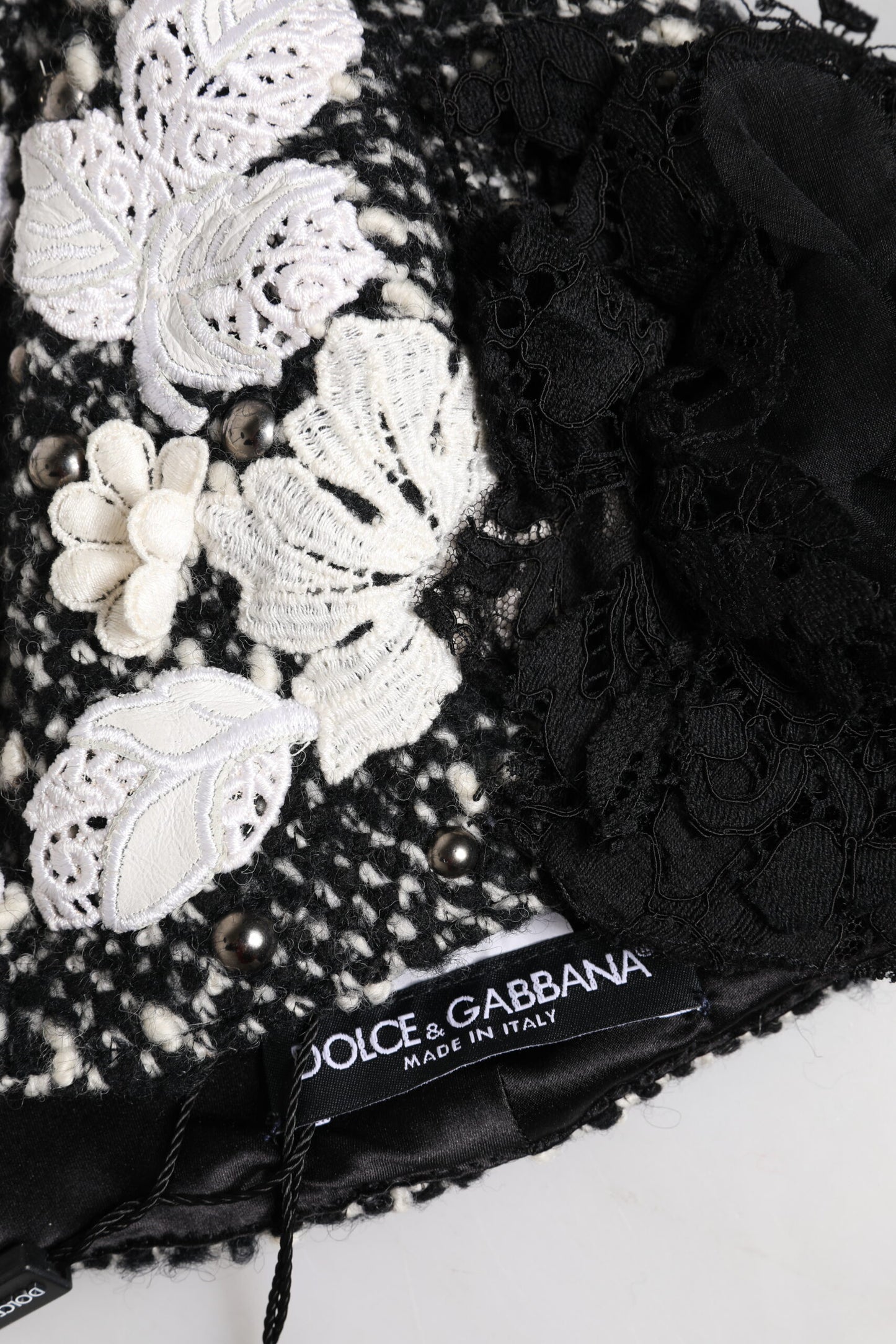 Chapeau cloche Dolce & Gabbana en laine noire à fleurs blanches