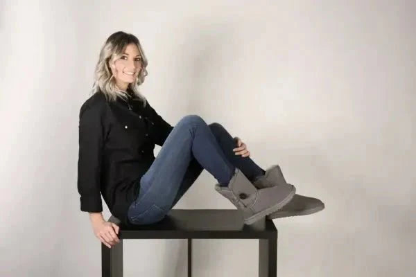 Women’s Footwear Boots, Sneakers, Sandals - Clothings.Shopping