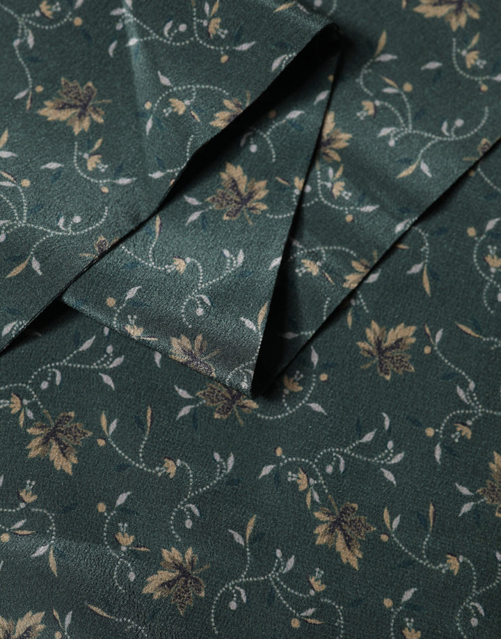 Dolce &amp; Gabbana Green Silk Floral Pattern Fringed 135cm X 16cm  Scarf