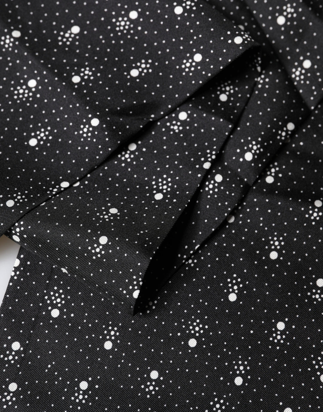 Dolce &amp; Gabbana Black White Silk Dotted Print Foulard 140cm X 15cm Scarf