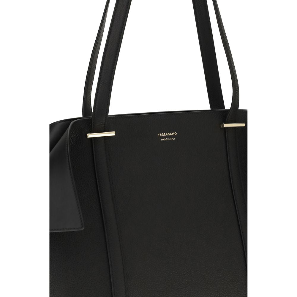 Ferragamo - Black Calf Leather Bos Taurus Shoulder Bag