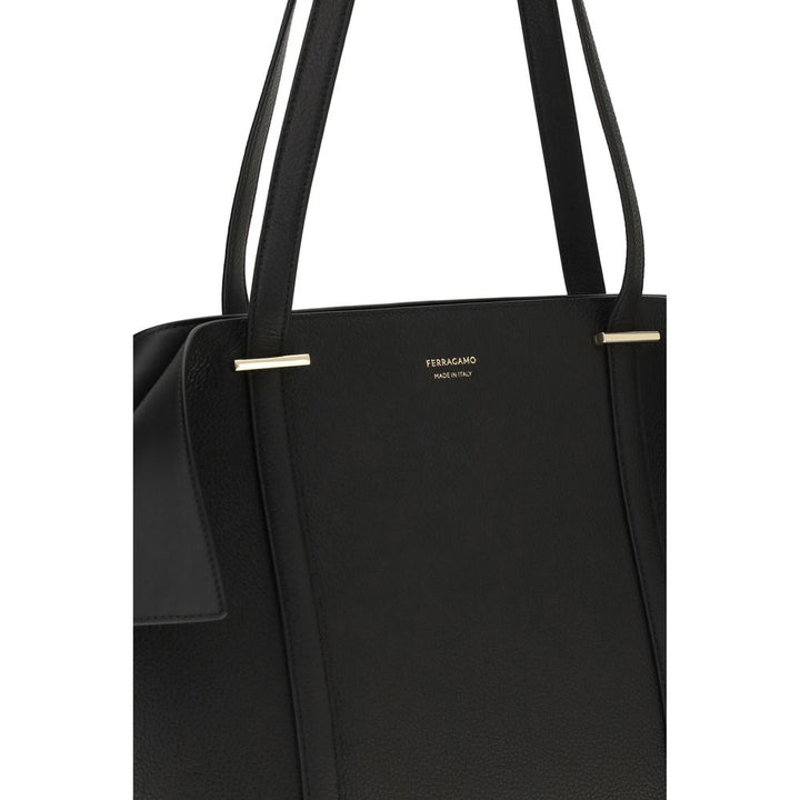 Ferragamo - Black Calf Leather Bos Taurus Shoulder Bag