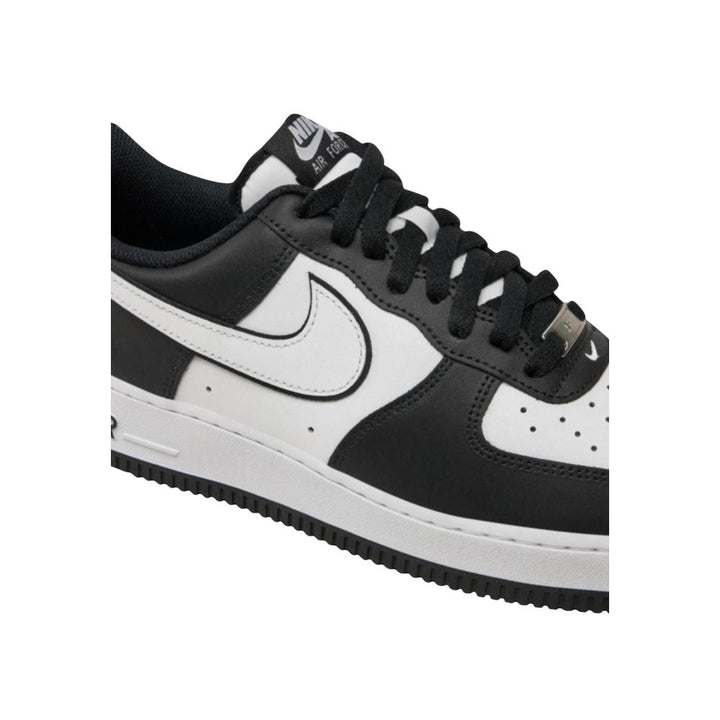 Nike Black And White Leather Low Top Sneakers
