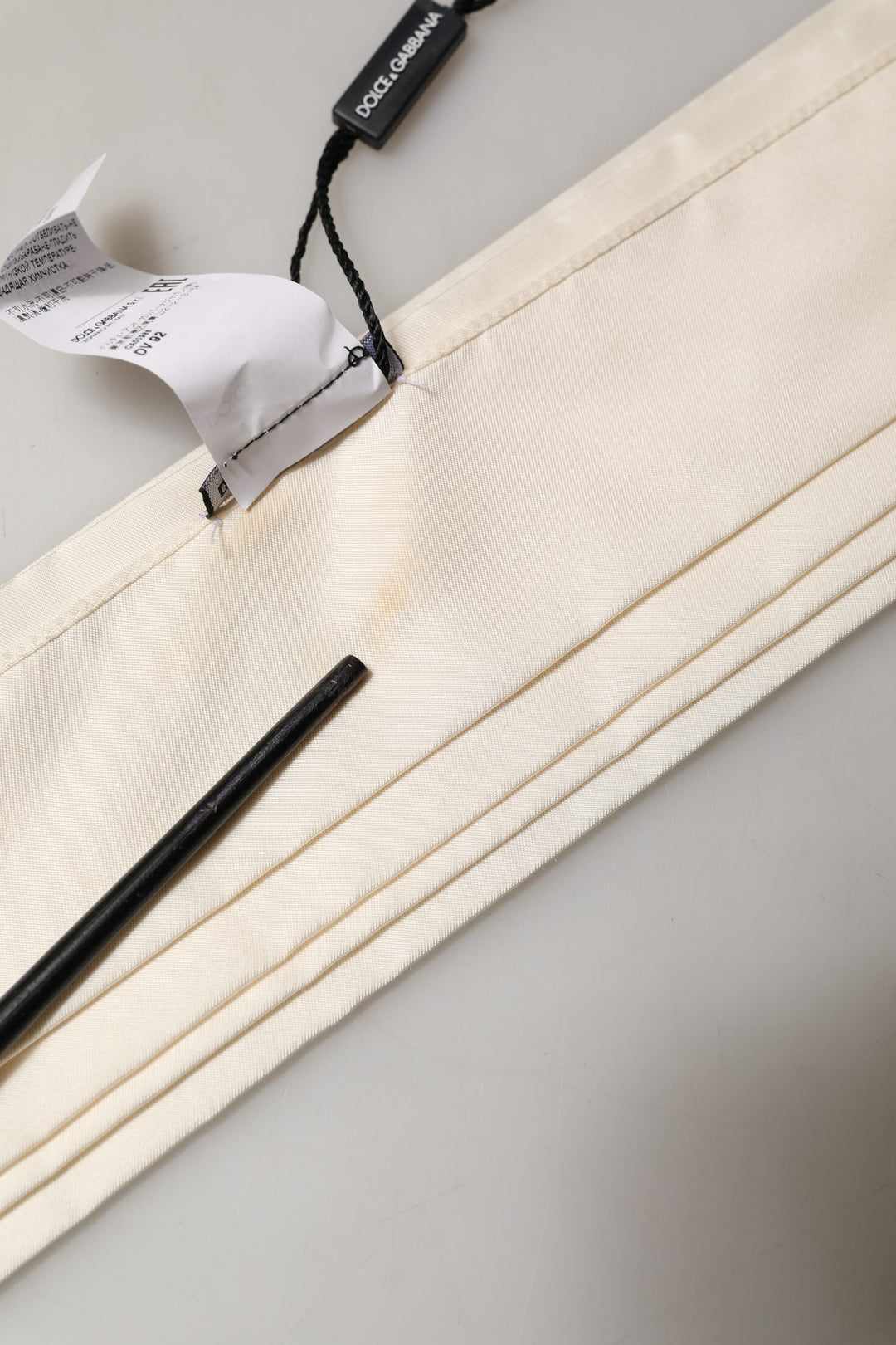 Dolce &amp; Gabbana Men Cream Satin Silk Fringed Neck Shawl Scarf