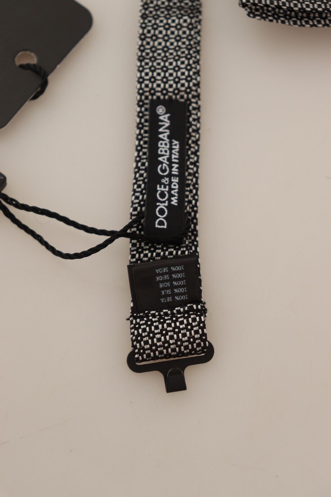 Pajarita de seda Dolce Gabbana: viste a tu estilo