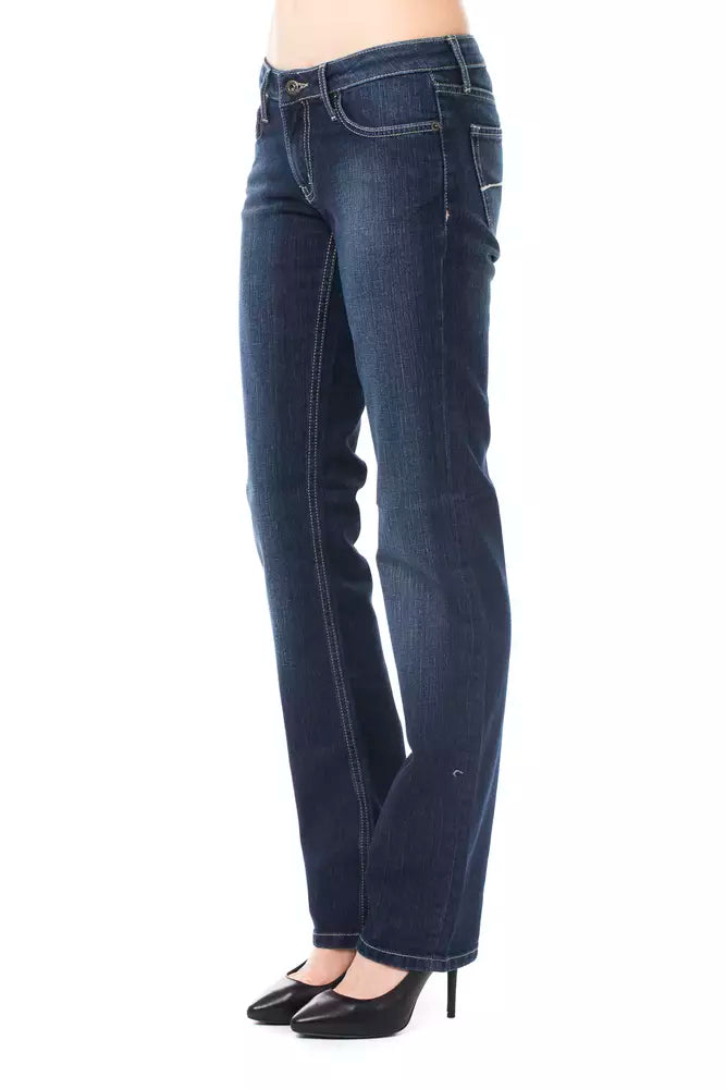 Los jeans Ungaro Fever revelan un estilo de vestir atrevido