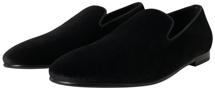 Los mocasines de terciopelo de Dolce Gabbana dan rienda suelta al estilo italiano