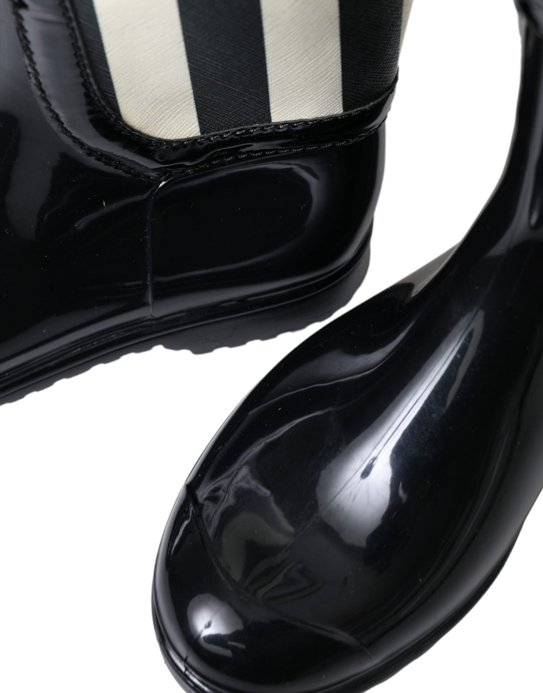 Las botas a rayas de Dolce &amp;amp; Gabbana se roban la escena
