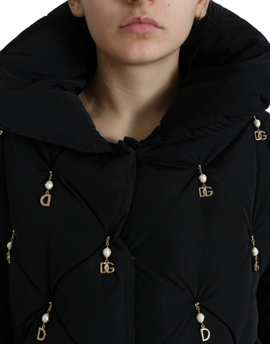 Chaqueta acolchada elegante con adorno de perlas de Dolce &amp;amp; Gabbana