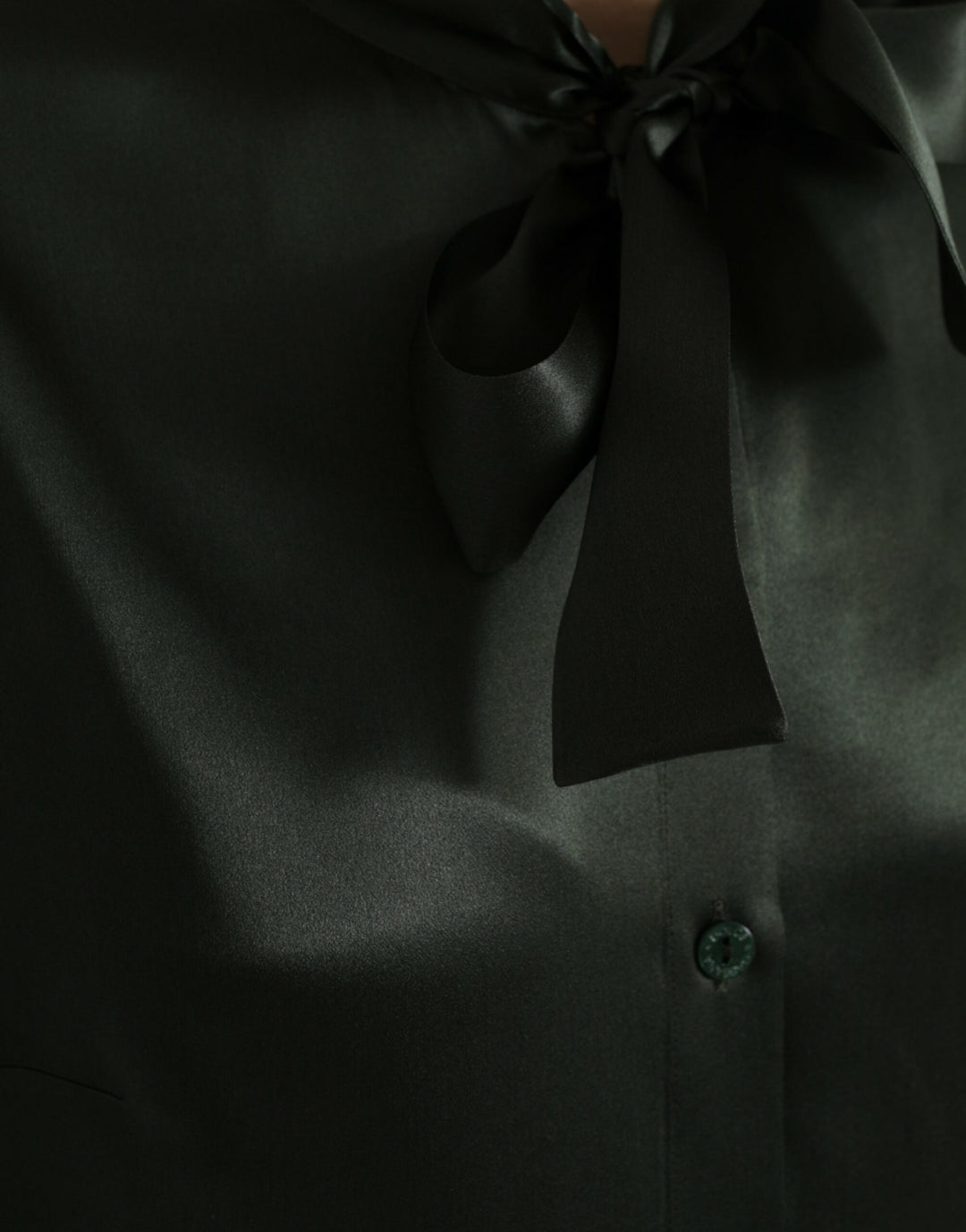 Blusa elegante de seda con cuello Ascot de Dolce &amp;amp; Gabbana