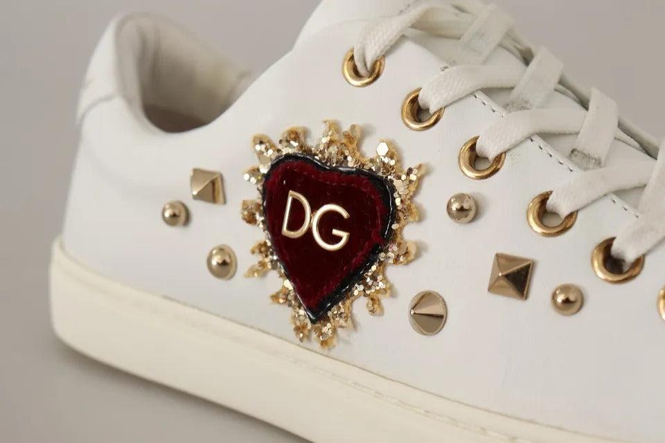 Zapatillas deportivas Dolce &amp; Gabbana de cuero blanco con corazón rojo y dorado
