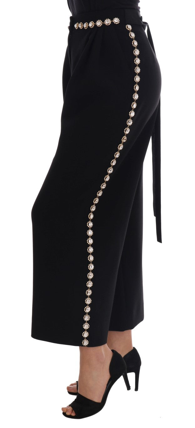 Vestido perfecto con pantalones tobilleros de metal dorado de Dolce Gabbana