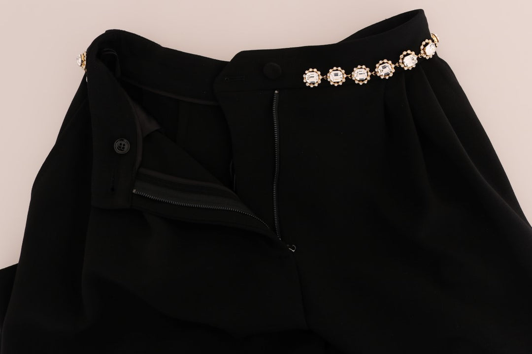 Vestido perfecto con pantalones tobilleros de metal dorado de Dolce Gabbana