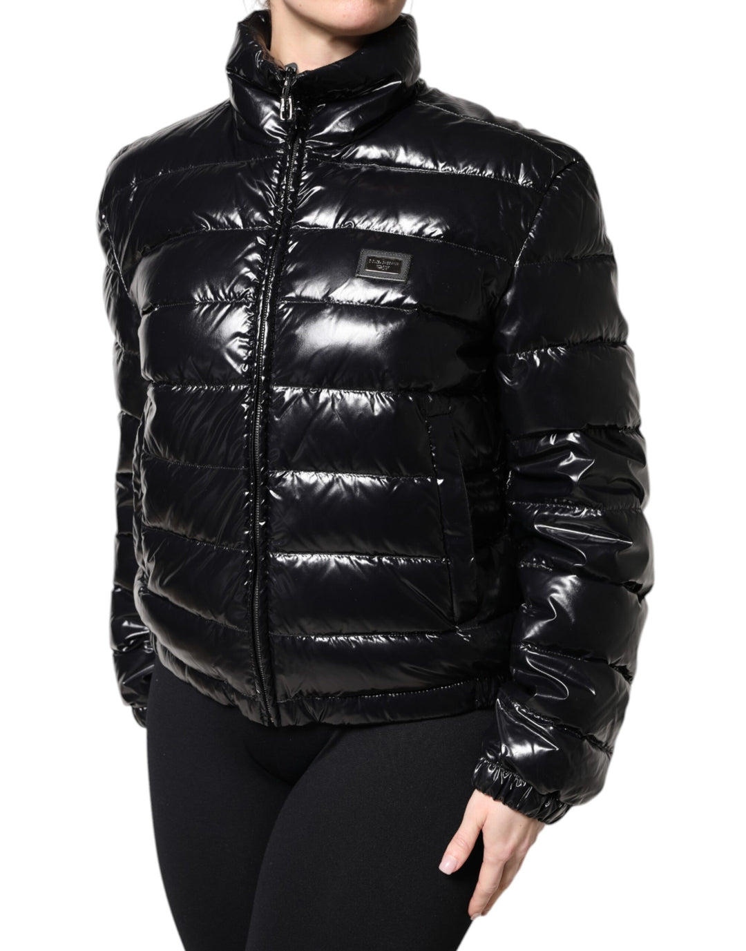 Chaqueta acolchada con cremallera completa y placa del logotipo en negro de Dolce &amp;amp; Gabbana