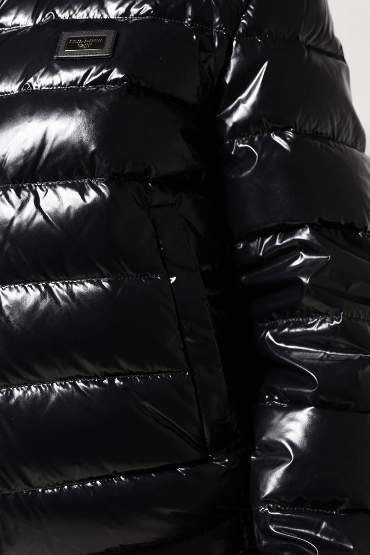 Chaqueta acolchada con cremallera completa y placa del logotipo en negro de Dolce &amp;amp; Gabbana