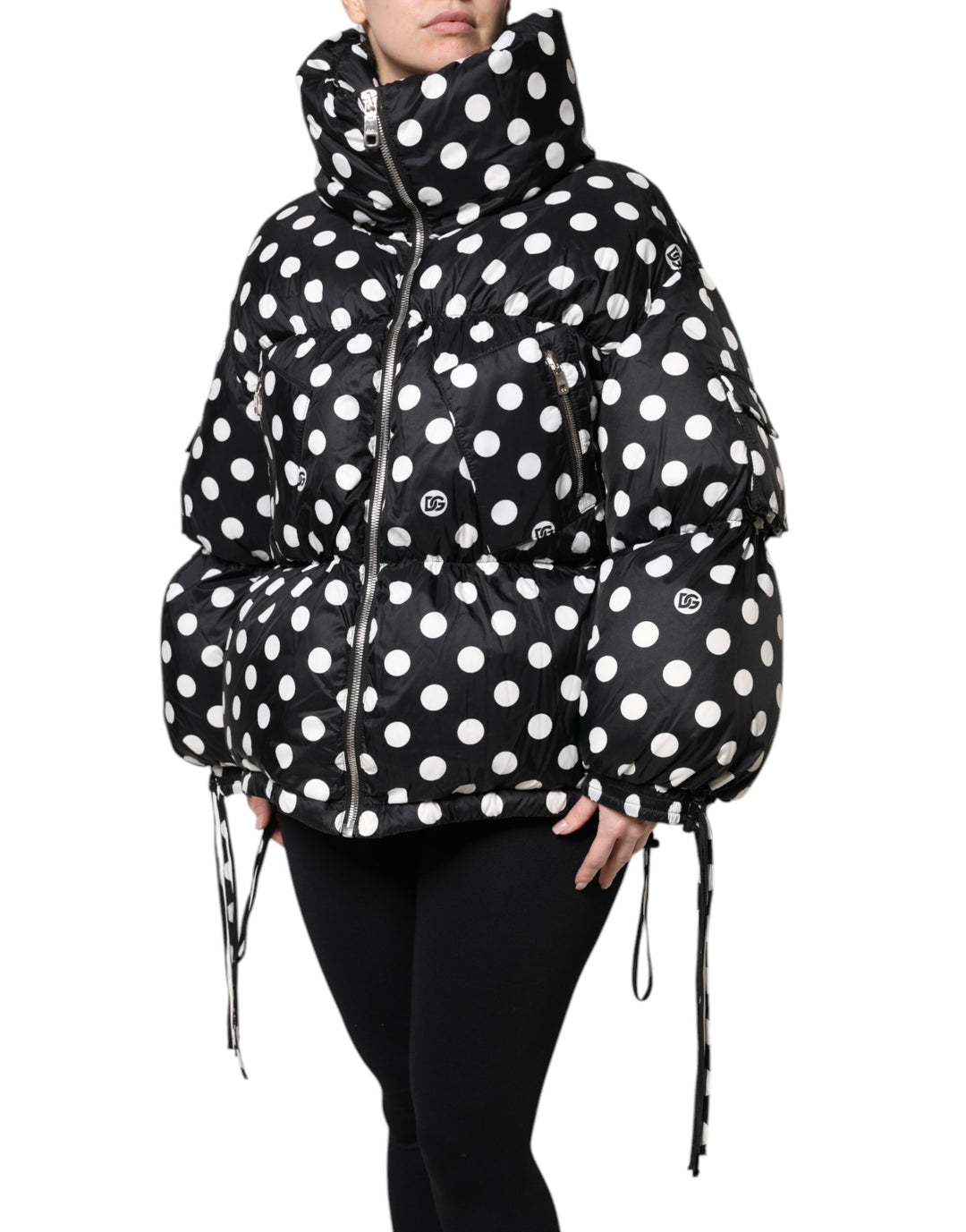 Chaqueta acolchada con cremallera completa y lunares blancos y negros de Dolce &amp;amp; Gabbana