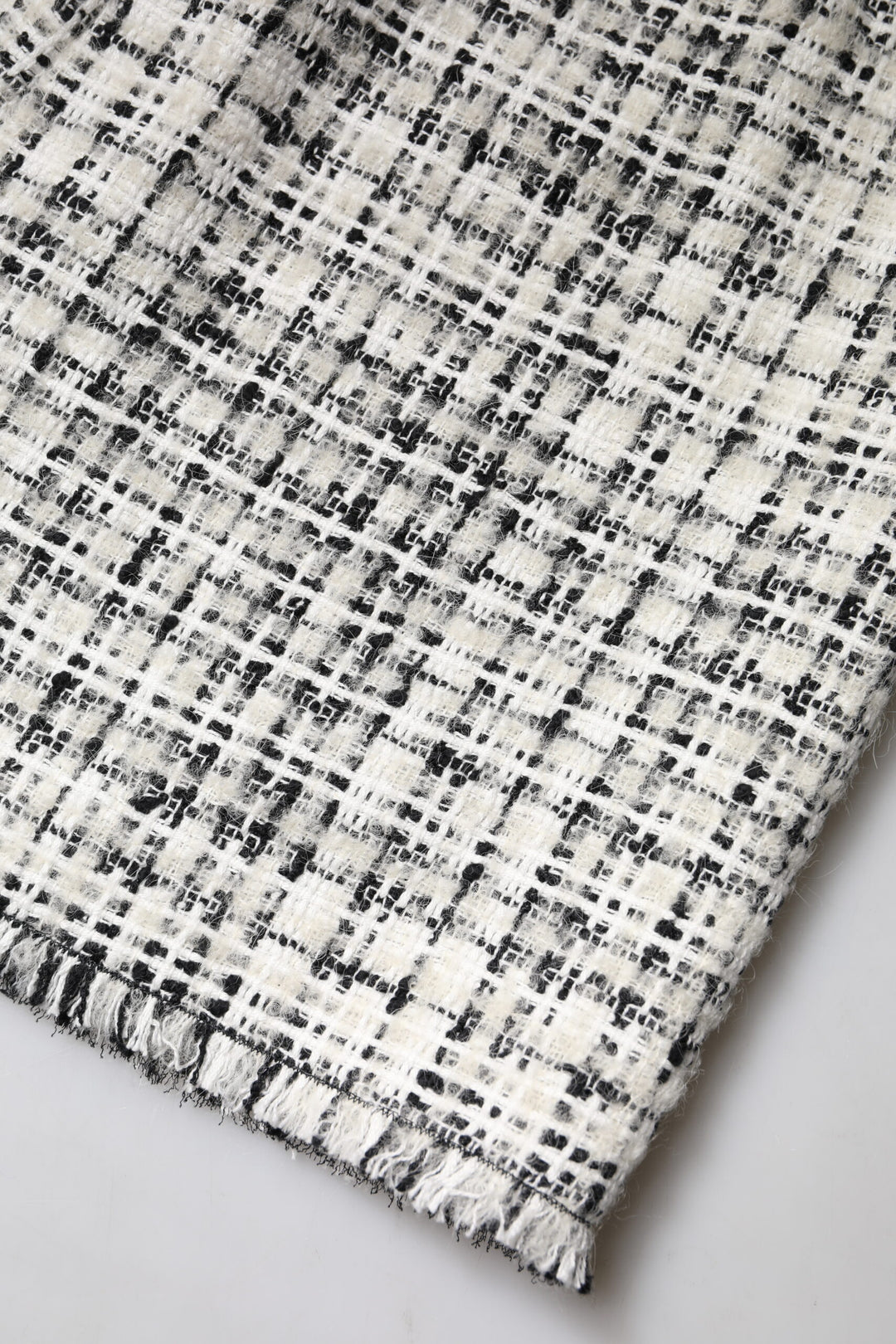 Dolce &amp; Gabbana White Black High Waist Tartan Tweed Mini Skirt