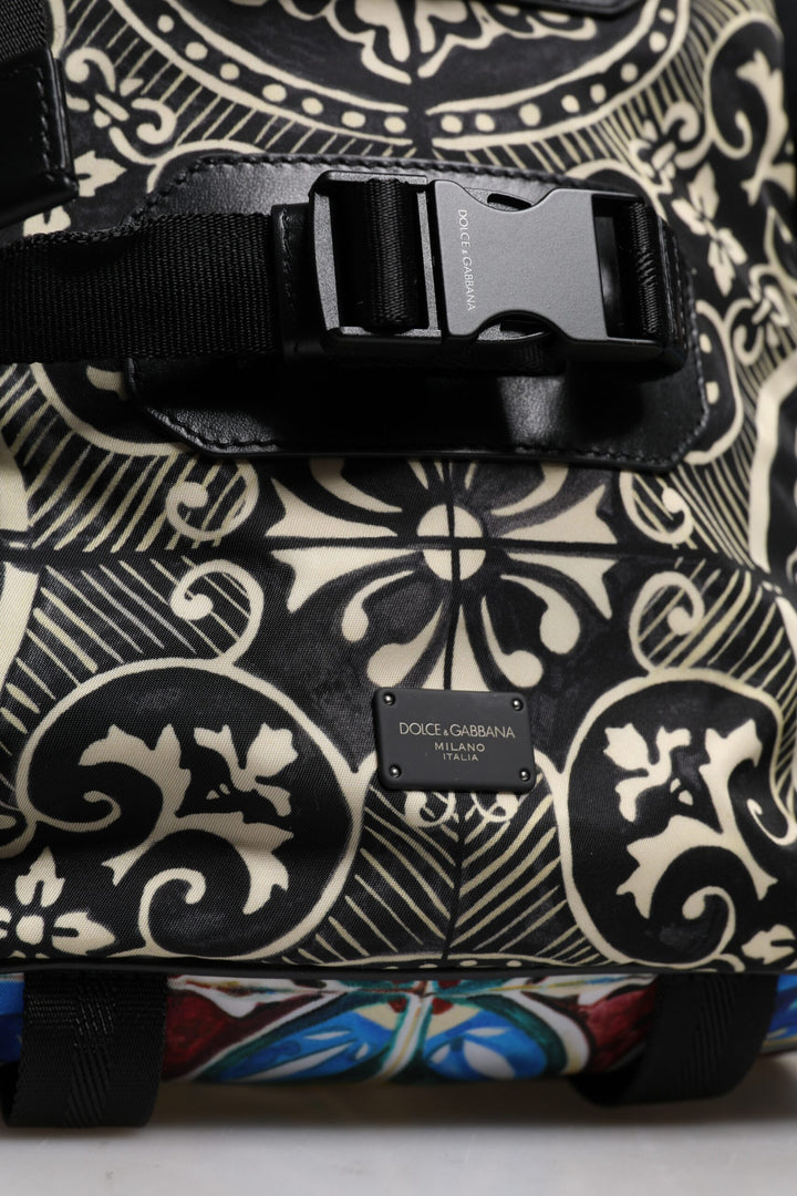 Sac à dos Dolce Gabbana imprimé Maiolica, une sensation vestimentaire