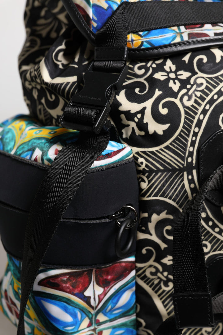Sac à dos Dolce Gabbana imprimé Maiolica, une sensation vestimentaire