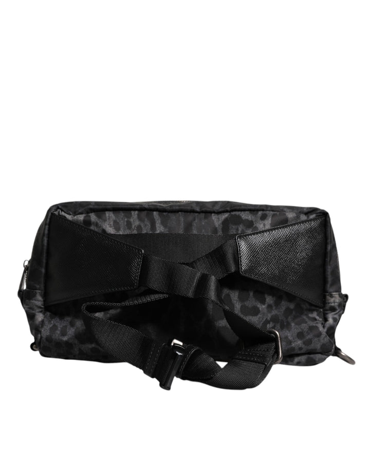 Riñonera Dolce &amp;amp; Gabbana con cinturón y logo DG de leopardo en negro y gris