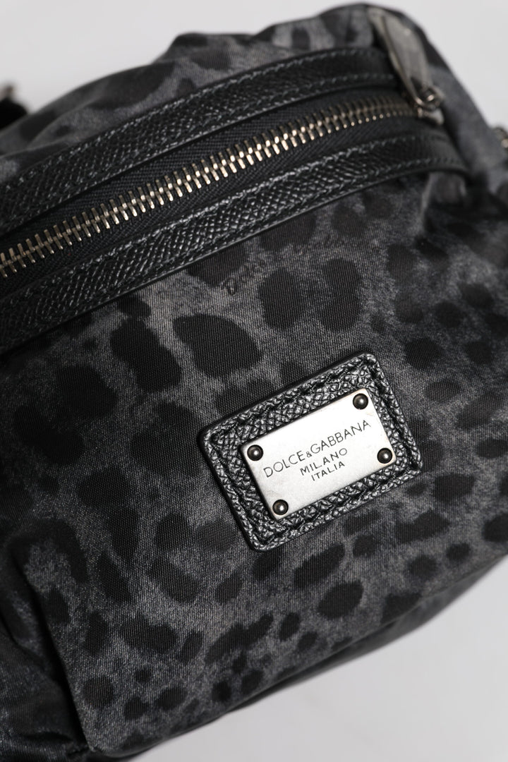 Riñonera Dolce &amp;amp; Gabbana con cinturón y logo DG de leopardo en negro y gris