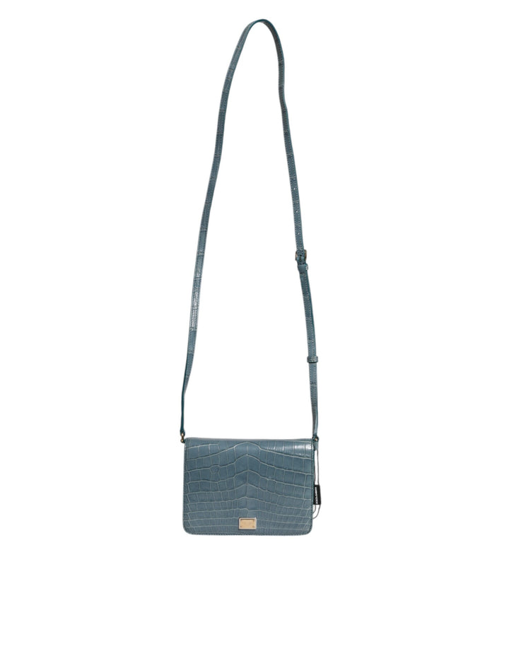 Le sac bandoulière Dolce Gabbana vole la vedette