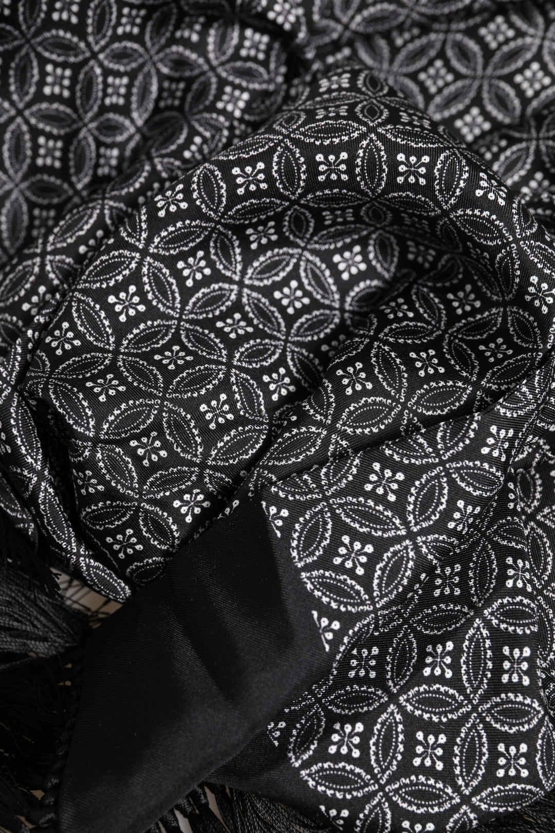 Dolce &amp; Gabbana Black Patterned Fringes Men Foulard Scarf