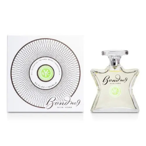 Experience the Invigorating Charm of Gramercy Park Crisp Scent Unisex Fragrance Bond No. 9