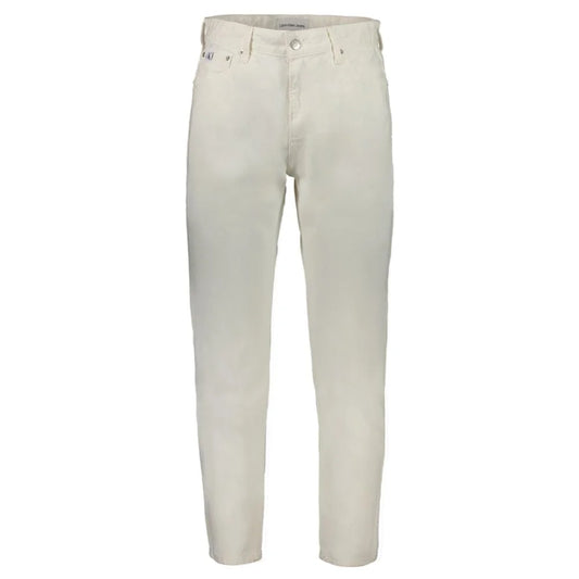 Calvin Klein’s White Dad Jeans Timeless Style and Comfort Klein