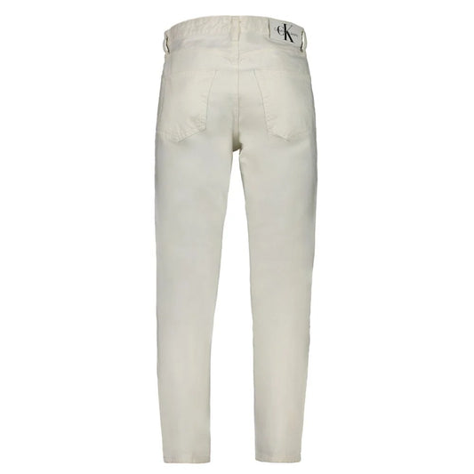 Calvin Klein’s White Dad Jeans Timeless Style and Comfort Klein