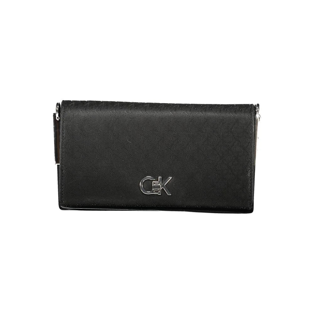 Chic Calvin Klein Shoulder Bag with Spacious Compartments and Style