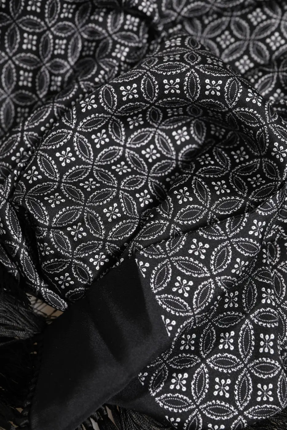 Dolce &amp; Gabbana Black Patterned Fringes Men Foulard Scarf