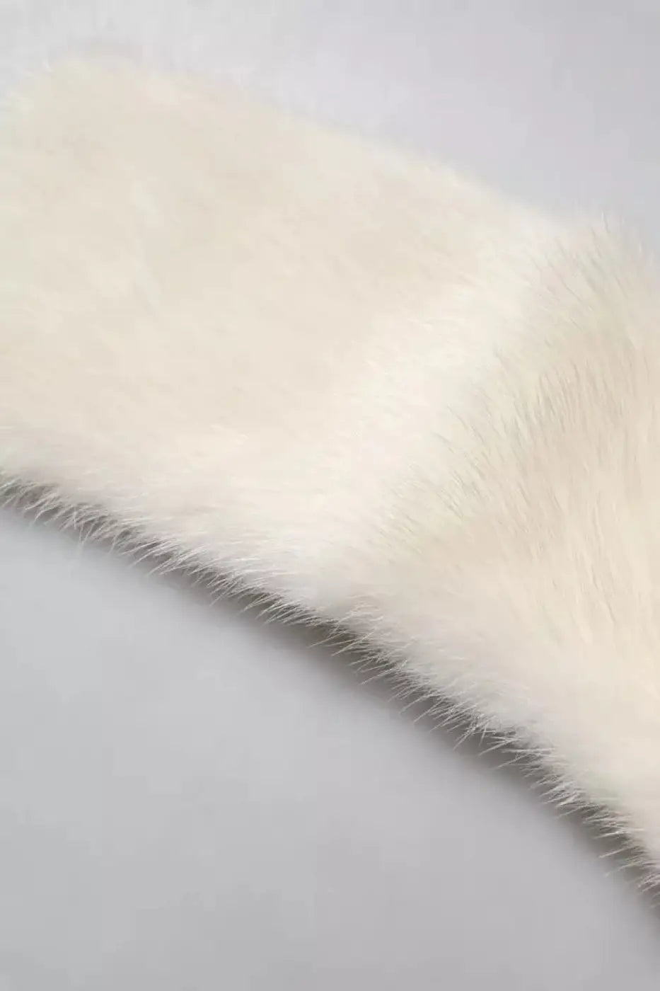 Dolce &amp; Gabbana White Mink Fur Collar Women Neck Wrap Scarf