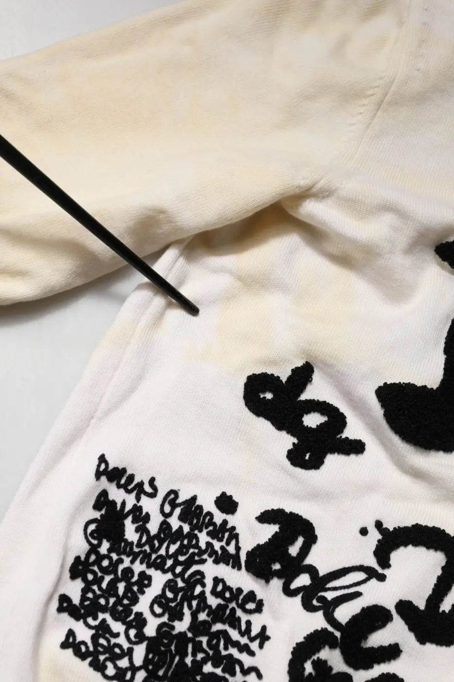 Dolce &amp; Gabbana White Virgin Wool Graphic Logo Crewneck Sweater