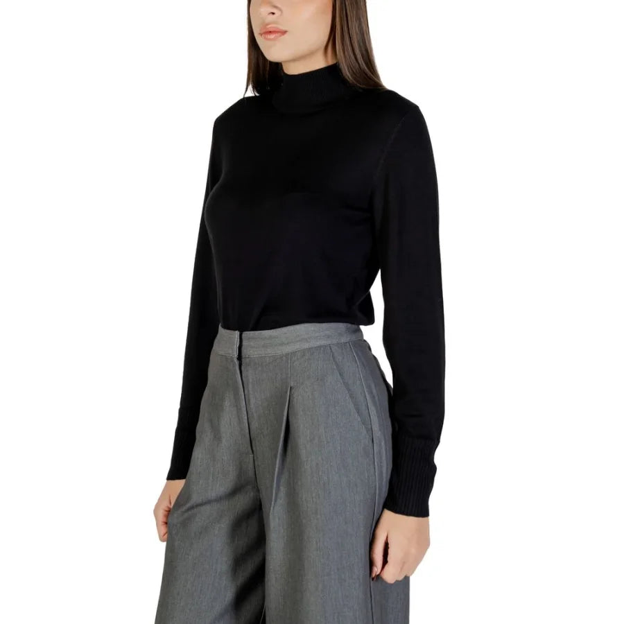 ICHI Black Viscose Turtleneck