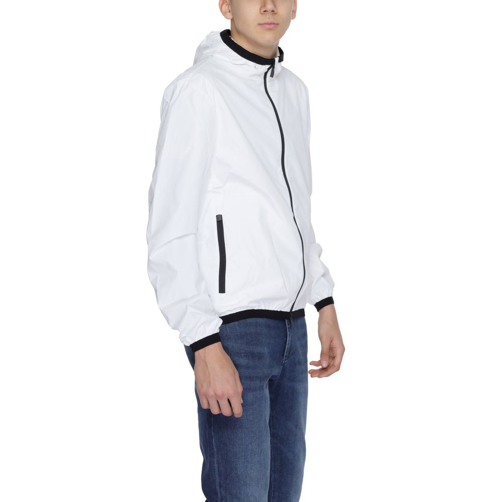 La veste blanche en polyester des Suns vole le soleil