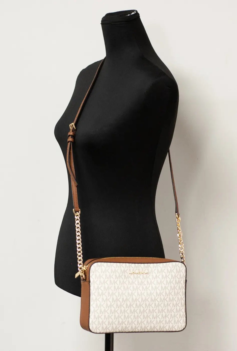 Michael Kors Women’S Jet Set Large East West Crossbody Handbag