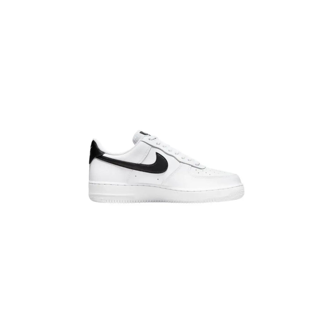 Nike Black and White Leather Low Top Sneakers