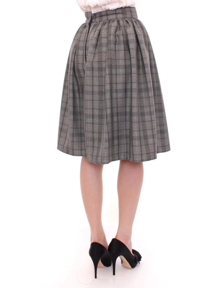 Noemi Alemán Gray Checkered Wool Shorts Skirt