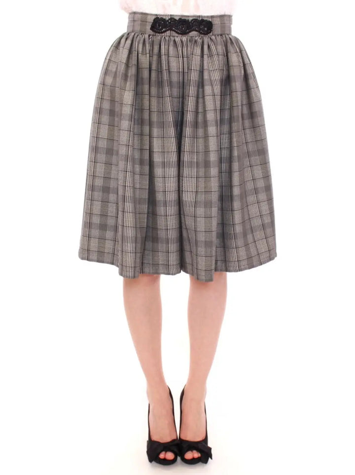 Noemi Alemán Gray Checkered Wool Shorts Skirt