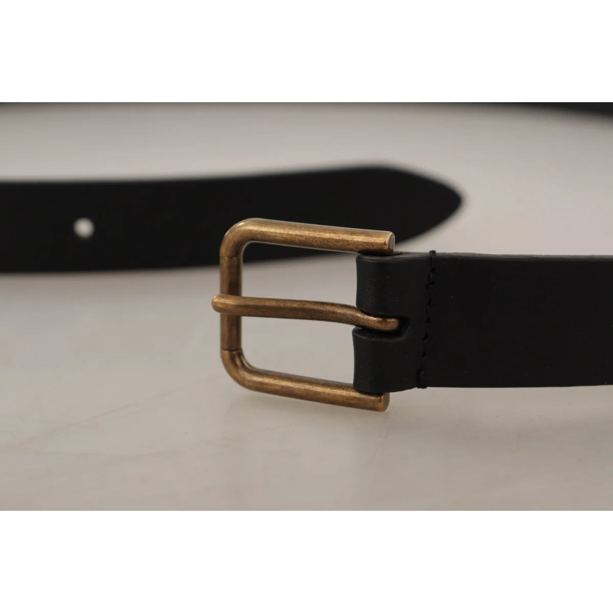 Showstopping Dolce Gabbana Leather Belt With Metal Buckle &