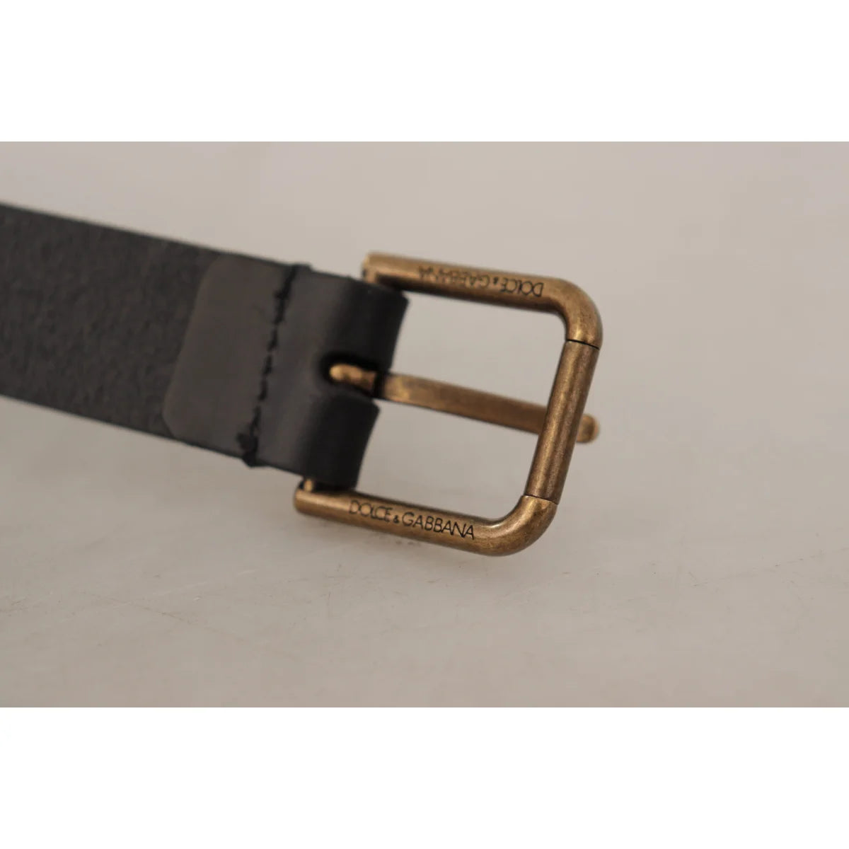 Showstopping Dolce Gabbana Leather Belt With Metal Buckle &