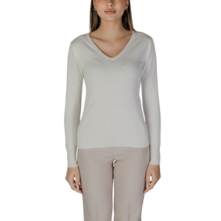 Street One - Cream Viscose Long Sleeve T-Shirt