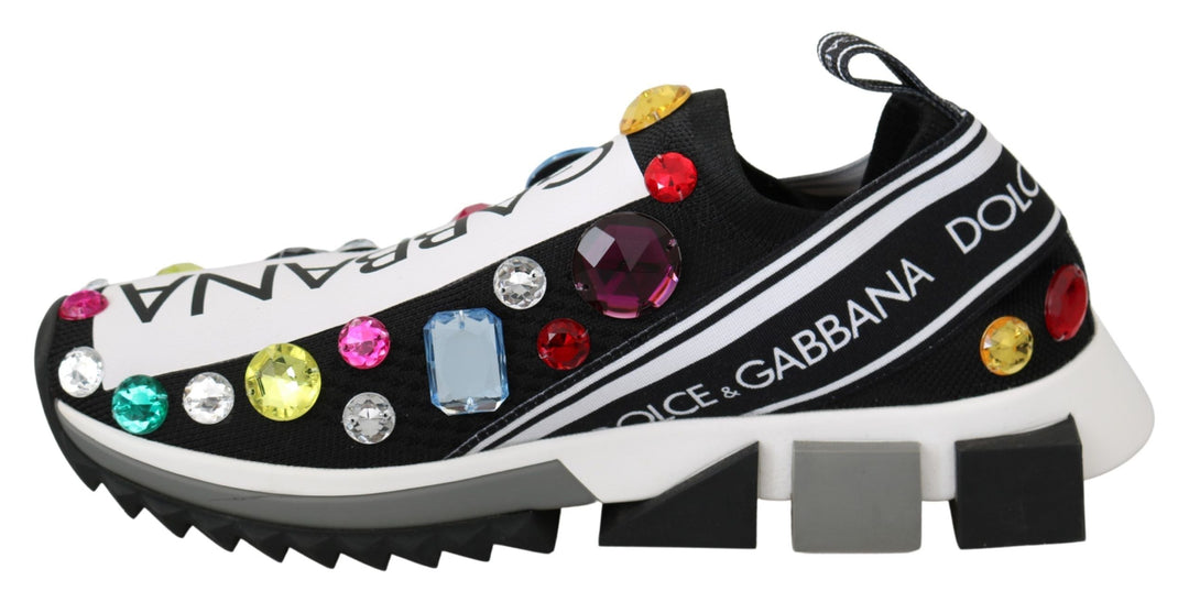 Zapatillas deportivas Dolce Gabbana con suela de goma y logo. Vestido llamativo.