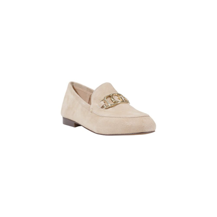 Women’s Guess Beige Leather Platform Pumps
