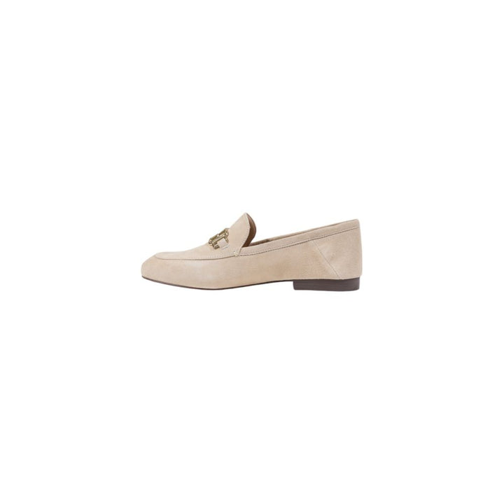 Women’s Guess Beige Leather Platform Pumps