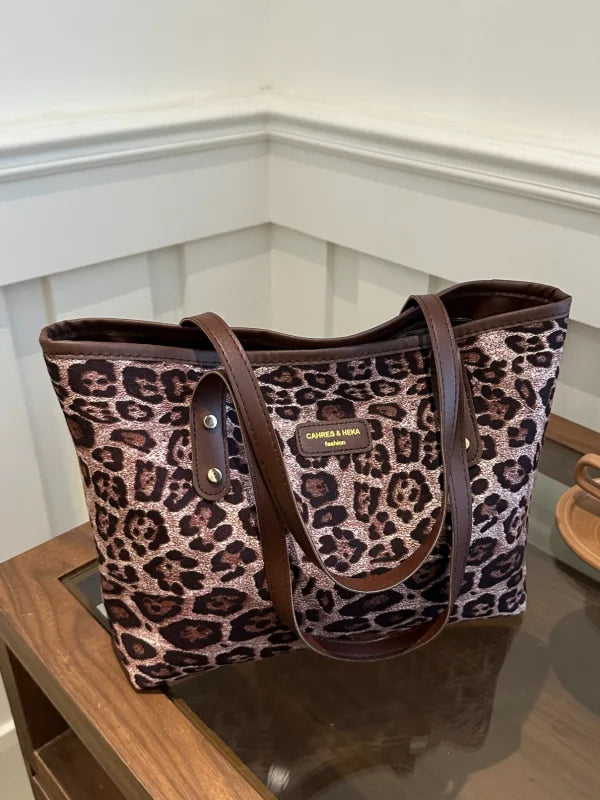 Women’s Stylish Large Polyester Shopping Bag with Roomy Design