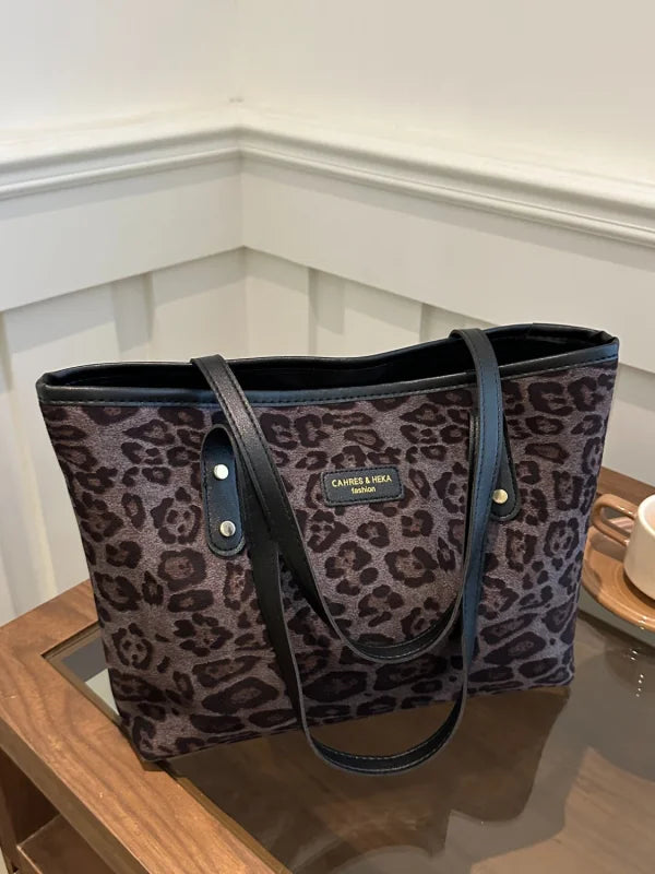 Women’s Stylish Large Polyester Shopping Bag with Roomy Design