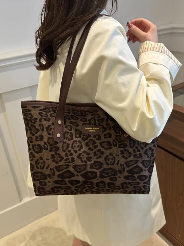 Women’s Stylish Large Polyester Shopping Bag with Roomy Design